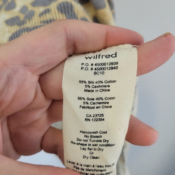 Wilfred aritzia women's leopard print silk cashmere blend top - Picture 6 of 8